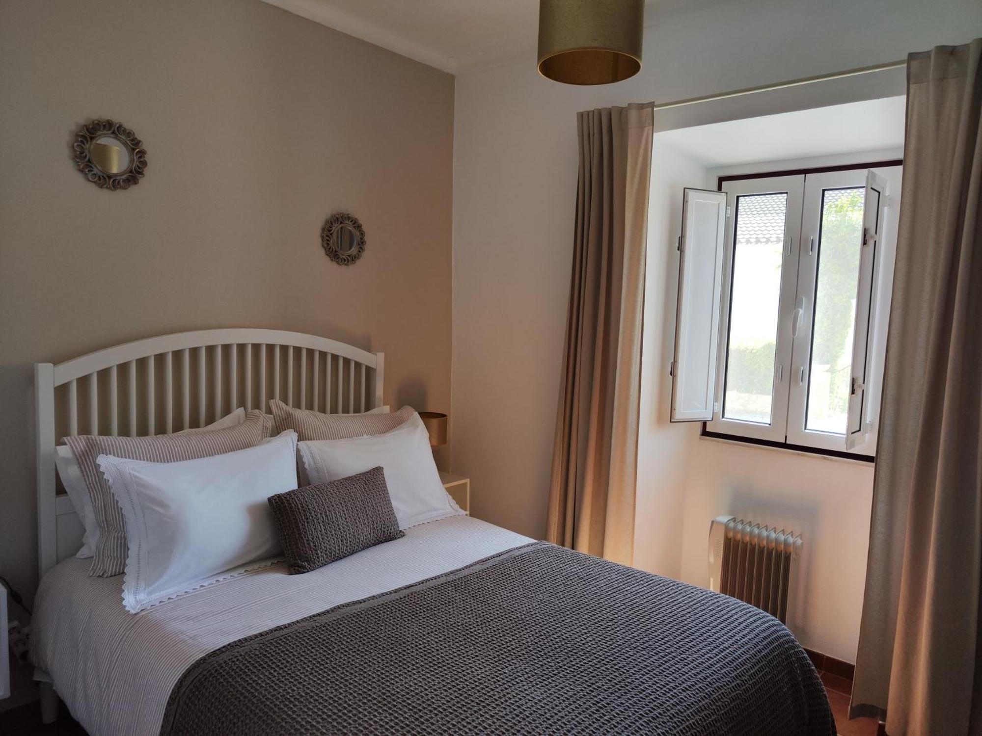 Casa Na Aldeia Holiday home *